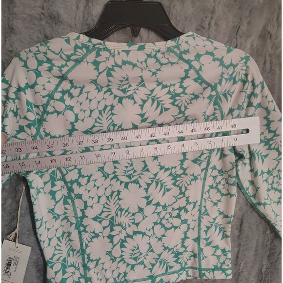 NWT Carve Designs Charlie Sunshirt Size M Felicity Rashgaurd Beach Swimsuit - Picture 9 of 10